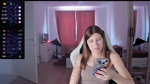 Snapshot of Agnes_Allenn chatting on 02-22-25, 07:34 Agnes Allenn online show from 02-22-25, 07:34