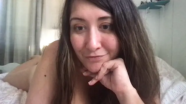 Snapshot of MadelynnMoon chatting on 12-22-24, 06:37 MadelynnMoon online show from 12-22-24, 06:37