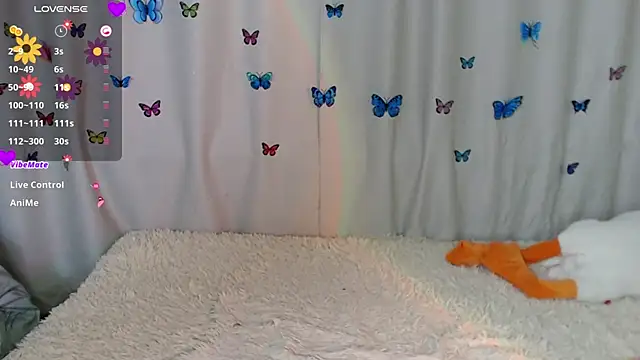 Snapshot of Phantommira chatting on 03-08-25, 08:14 Phantommira online show from 03-08-25, 08:14