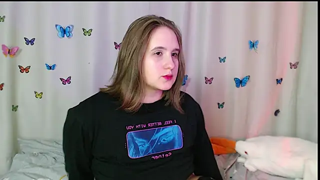 Snapshot of Phantommira chatting on 02-16-25, 03:04 Phantommira online show from 02-16-25, 03:04