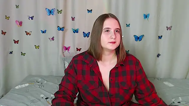 Snapshot of Phantommira chatting on 01-20-25, 04:01 Phantommira online show from 01-20-25, 04:01