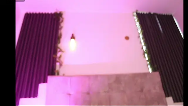 Snapshot of anniemartinezz chatting on 10-08-25, 01:56 anniemartinezz online show from 10-08-25, 01:56
