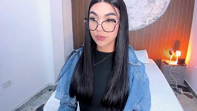 Snapshot of RoseCassie chatting on 04-27-26, 01:09 RoseCassie online show from 04-27-26, 01:09
