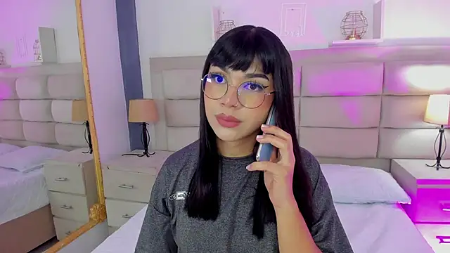 RoseCassie online show from 02-26-25, 01:43