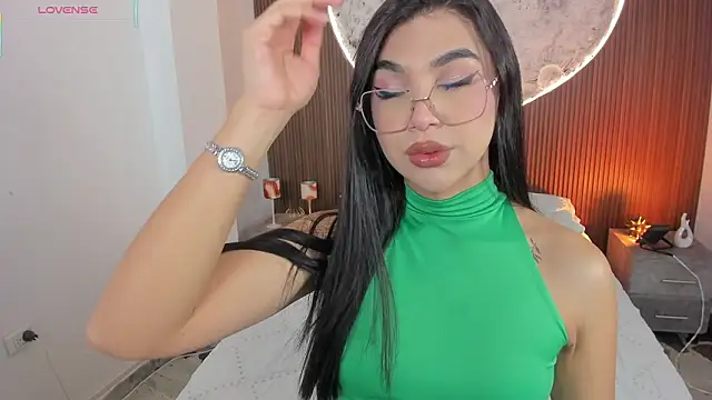 RoseCassie online show from 03-22-26, 01:34