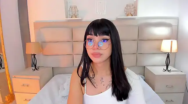 RoseCassie online show from 03-06-25, 03:45
