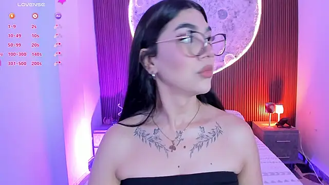 Snapshot of RoseCassie chatting on 06-18-26, 02:00 RoseCassie online show from 06-18-26, 02:00