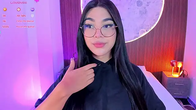 Snapshot of RoseCassie chatting on 05-24-26, 01:22 RoseCassie online show from 05-24-26, 01:22