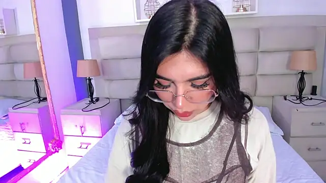 RoseCassie online show from 09-17-25, 01:46
