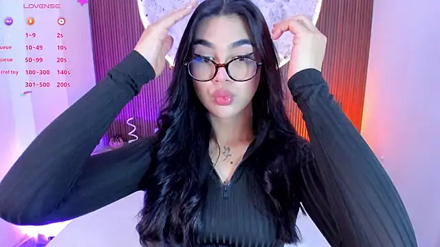 Snapshot of RoseCassie chatting on 06-06-26, 01:49 RoseCassie online show from 06-06-26, 01:49