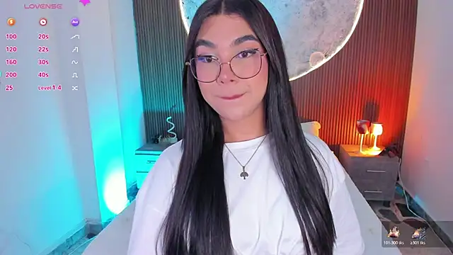 Snapshot of RoseCassie chatting on 06-03-26, 01:12 RoseCassie online show from 06-03-26, 01:12
