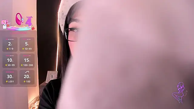 RoseCassie online show from 11-25-25, 01:33