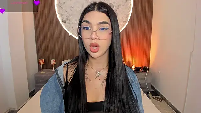 RoseCassie online show from 03-11-26, 01:27