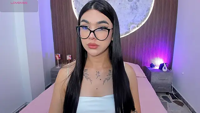 RoseCassie online show from 03-27-26, 01:23