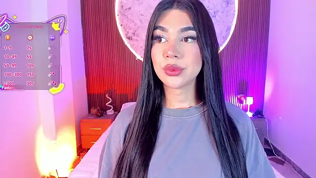 Snapshot of RoseCassie chatting on 06-11-26, 01:41 RoseCassie online show from 06-11-26, 01:41