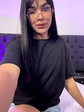 RoseCassie online show from 11-07-25, 01:04