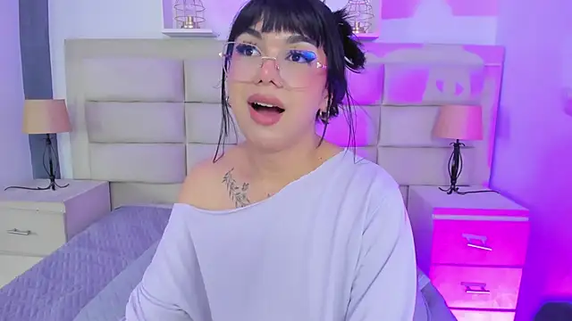 RoseCassie online show from 03-18-25, 06:50