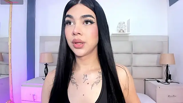 RoseCassie online show from 10-04-25, 01:12