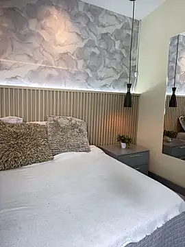 AinaraJimenez online show from 11-20-25, 07:25