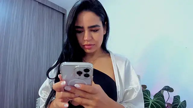 Sara Leblanc online show from 10-06-25, 02:51