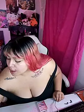 Snapshot of Pinky-Flower chatting on 03-25-26, 05:01 Pinky-Flower online show from 03-25-26, 05:01