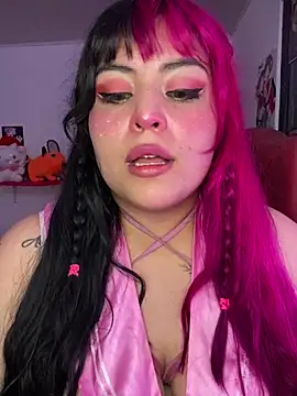 Snapshot of Pinky-Flower chatting on 01-18-25, 05:10 Pinky-Flower online show from 01-18-25, 05:10