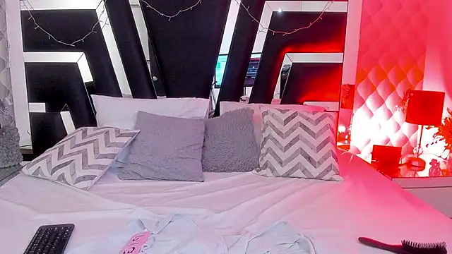 Snapshot of caroo_gomeez chatting on 02-19-25, 06:00 caroo gomeez online show from 02-19-25, 06:00