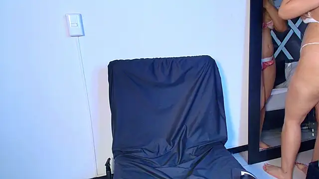 Snapshot of caroo_gomeez chatting on 10-13-25, 03:41 caroo gomeez online show from 10-13-25, 03:41