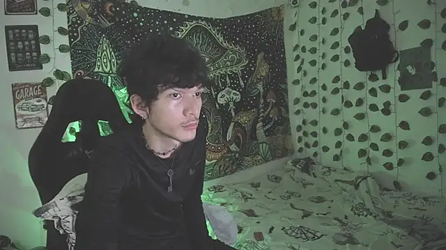 Snapshot of skinny_dann chatting on 04-16-26, 08:26 skinny dann online show from 04-16-26, 08:26
