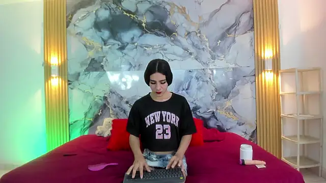 Mariana 16  online show from 02-04-26, 07:42