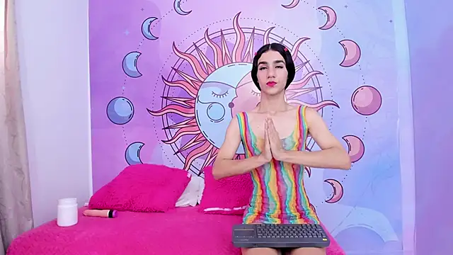 Mariana 16  online show from 10-16-25, 07:44