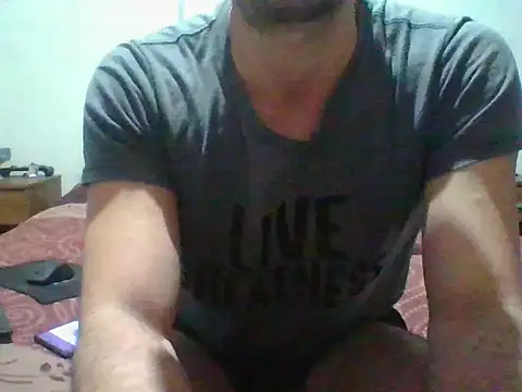 Snapshot of italianbighorse22 chatting on 11-29-25, 03:50 italianbighorse22 online show from 11-29-25, 03:50