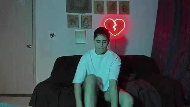 Snapshot of Antonello_Vannucci chatting on 12-30-24, 11:49 Antonello Vannucci online show from 12-30-24, 11:49