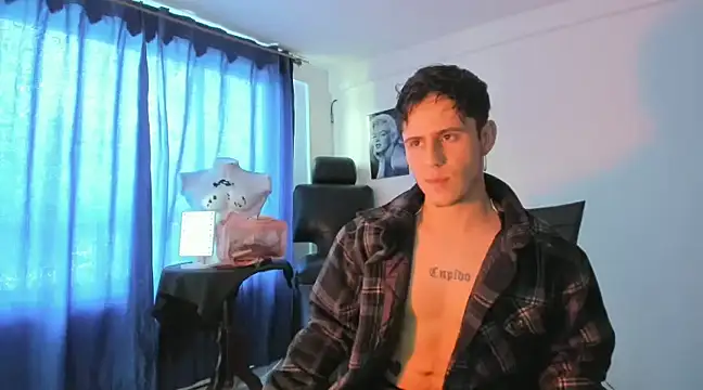 Snapshot of Antonello_Vannucci chatting on 02-22-25, 09:15 Antonello Vannucci online show from 02-22-25, 09:15