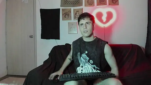 Snapshot of Antonello_Vannucci chatting on 01-03-25, 12:00 Antonello Vannucci online show from 01-03-25, 12:00