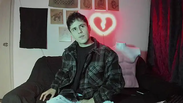 Snapshot of Antonello_Vannucci chatting on 01-02-25, 08:02 Antonello Vannucci online show from 01-02-25, 08:02