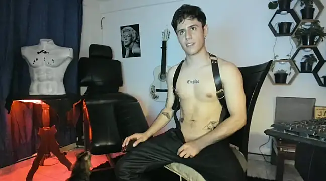 Snapshot of Antonello_Vannucci chatting on 02-26-25, 12:41 Antonello Vannucci online show from 02-26-25, 12:41