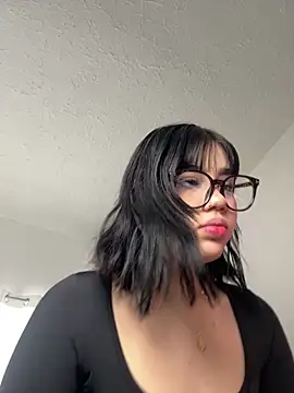 Lily Woodz online show from 03-06-26, 07:09