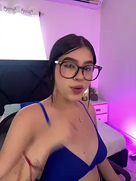 Lily Woodz online show from 03-25-26, 07:13