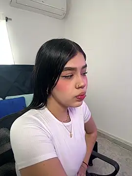 Lily Woodz online show from 02-08-26, 02:48