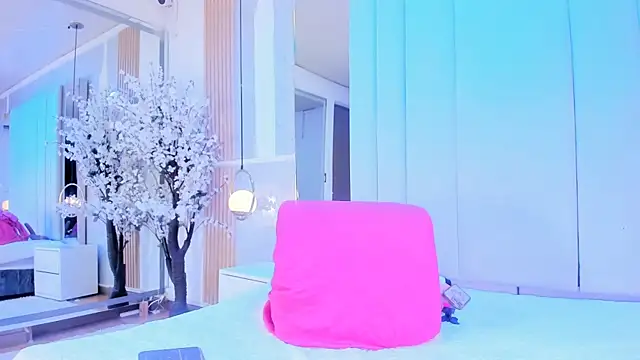 salomebenz online show from 09-26-25, 09:32