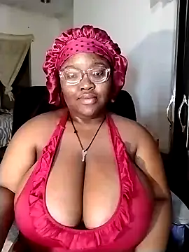 Snapshot of Damm_Bobbies chatting on 07-24-26, 01:45 Damm Bobbies online show from 07-24-26, 01:45