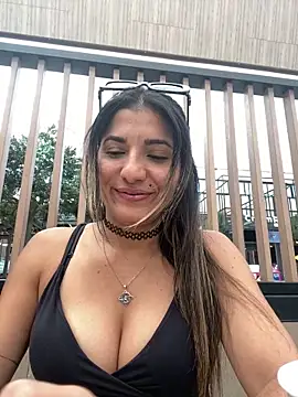 AlejandritaMilano online show from 02-24-26, 08:53