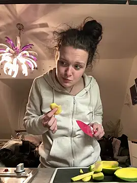 Snapshot of milabandolero chatting on 01-21-25, 06:12 milabandolero online show from 01-21-25, 06:12