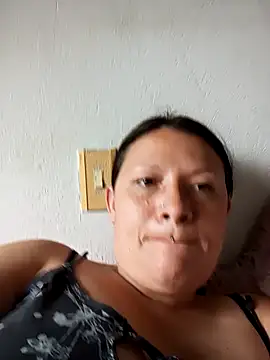 Snapshot of kattia_bk chatting on 09-10-25, 08:19 kattia bk online show from 09-10-25, 08:19