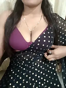 Snapshot of Mee_Neeharika chatting on 02-09-25, 06:37 Mee Neeharika online show from 02-09-25, 06:37