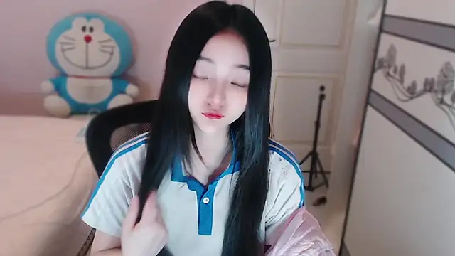 xiao-xiao-D online show from 11-29-25, 02:44