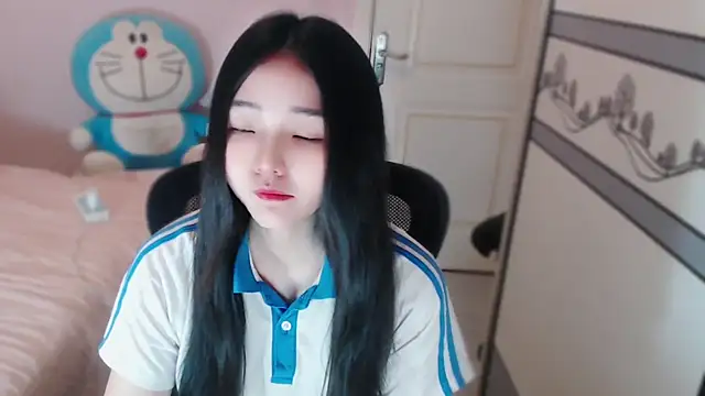 xiao-xiao-D online show from 12-17-25, 07:57