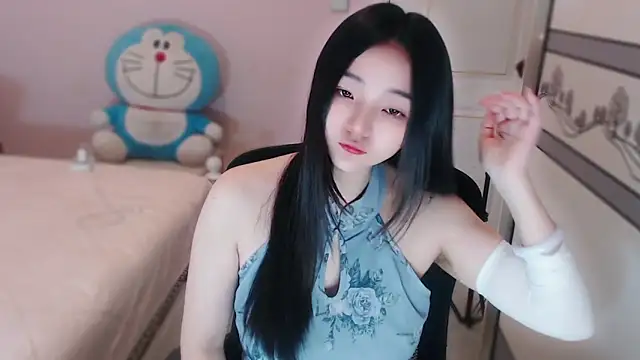 xiao-xiao-D online show from 11-28-25, 05:51