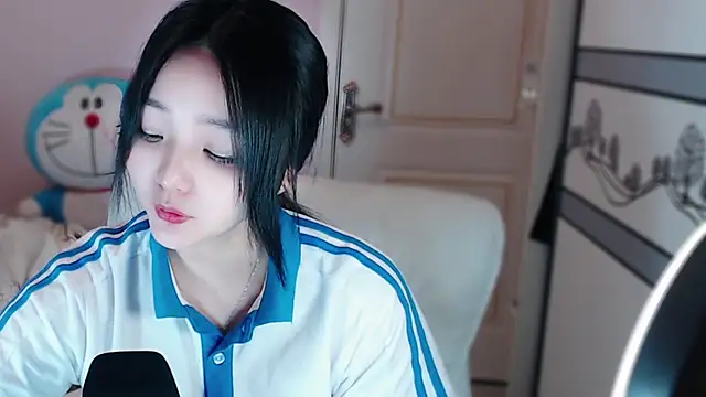 xiao-xiao-D online show from 03-15-25, 12:02